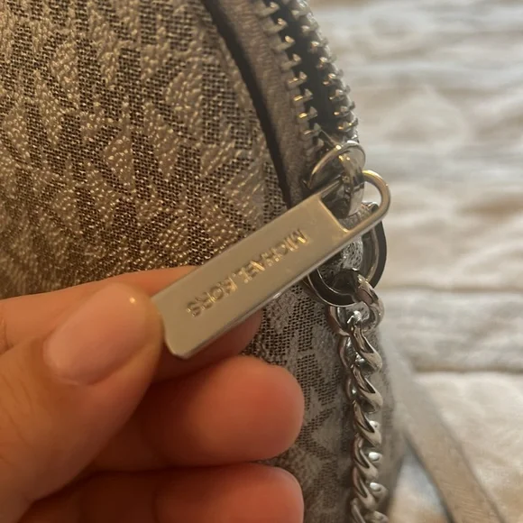 Michael Kors Silver Crossbody Bag - Picture 6 of 7